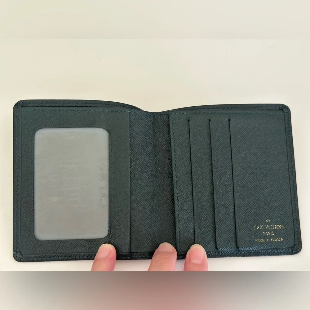 Louis Vuitton Dark green Leather Wallet - Picture 7 of 11
